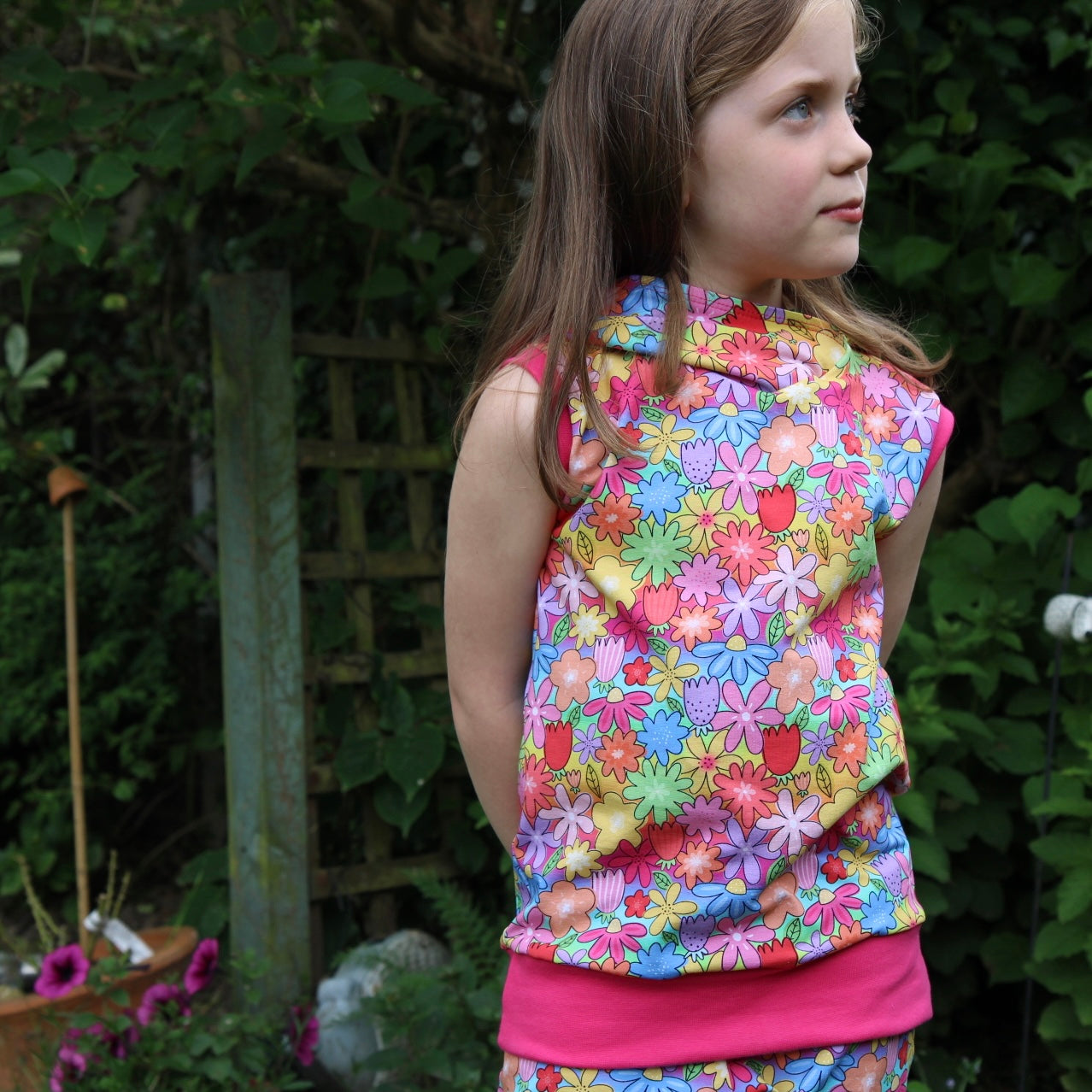 Big Flowers - Warmer Fabric - Hooded Vest/Top