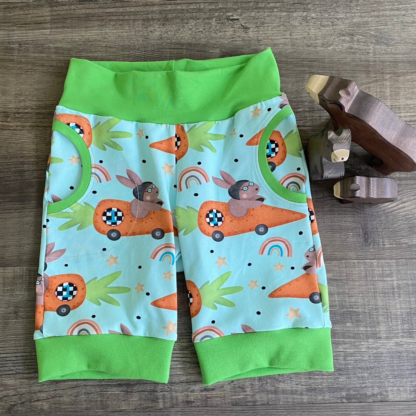 Safari - Knee Shorts